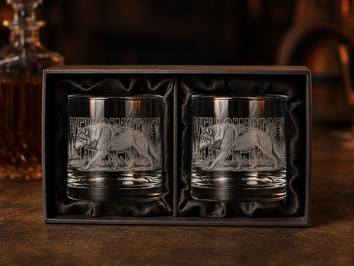 Yellowstone National Park Wolf Rocks Glass Gift Set product image